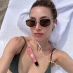 Whitney Port Instagram – Self Care, Sunday Edition

-solo time at the beach to soak up that vitamin d. It really does it for me. 
-necessary reading @harpersbazaarus 
– @nudestix spf/blushtint 
-beach reads 
-more necessary reading 
-my ❤️
-legendary people watching 
– @perelelhealth   room service 
-fresh basked 🍪 @fspalmbeach 
– @joannavargas face masks