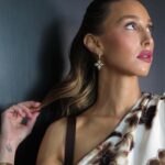 Whitney Port Instagram - I cherish my New York glam team, especially when it requires a 6am call time. Hair by @rosibelhair Make up by @isabelrosado