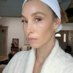 Whitney Port Instagram - My easy and quick makeup routine! I’ll do my skincare routine next, i promise!!!!💞. Been loooving the @milkmakeup lip & cheek in rally, it’s a pretty pop of pink. Full list of products used: @itcosmetics cc creme @merit bronze balm in clay @benefitcosmetics mascara @iliabeauty multi-stick in dreamer @milkmakeup lip & cheek in rally @hauslabs bio-blurring loose setting powder @elfcosmetics brow pencil @kikomilano lip liner in 503 @ksandco sheer tinted brow gel @charlottetilbury eyes to mesmerize in amber gold @rmsbeauty eye shadow brush in 20e @shiseido eyelash curler