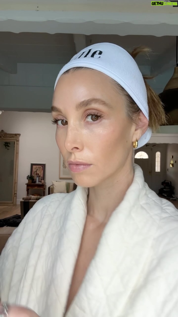 Whitney Port Instagram - My easy and quick makeup routine! I’ll do my skincare routine next, i promise!!!!💞. Been loooving the @milkmakeup lip & cheek in rally, it’s a pretty pop of pink. Full list of products used: @itcosmetics cc creme @merit bronze balm in clay @benefitcosmetics mascara @iliabeauty multi-stick in dreamer @milkmakeup lip & cheek in rally @hauslabs bio-blurring loose setting powder @elfcosmetics brow pencil @kikomilano lip liner in 503 @ksandco sheer tinted brow gel @charlottetilbury eyes to mesmerize in amber gold @rmsbeauty eye shadow brush in 20e @shiseido eyelash curler