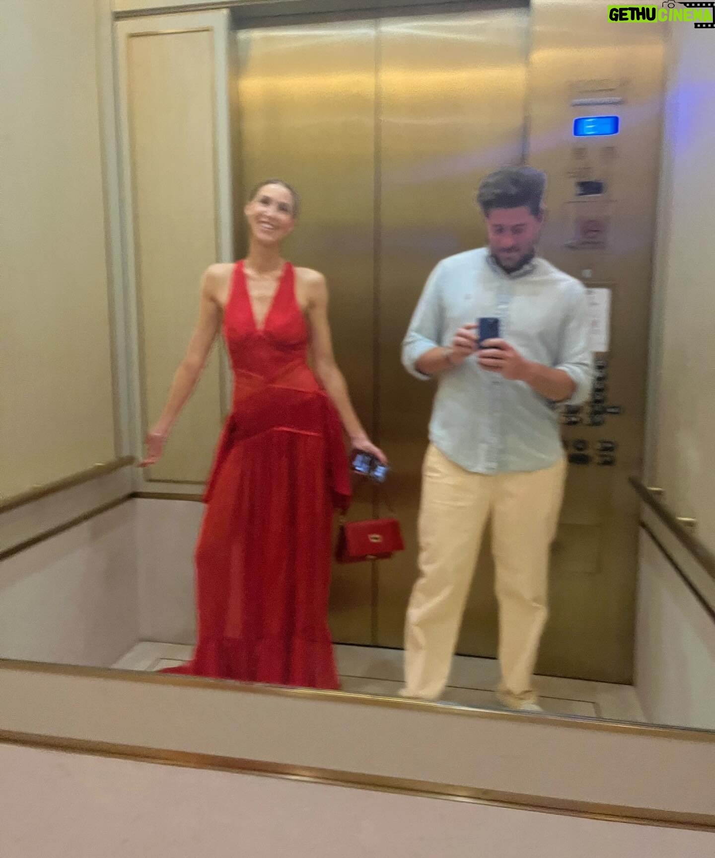 Whitney Port Instagram - True love is when he picks you up from LAX. Lucky me. ❤️