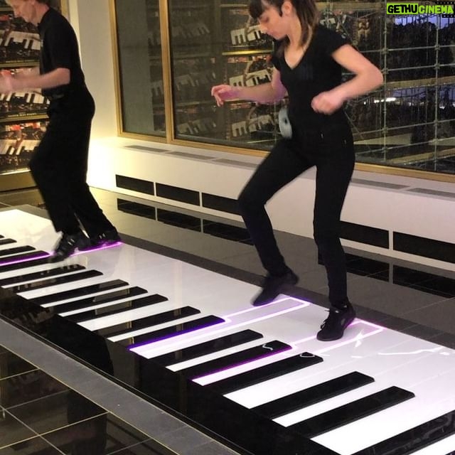 Whoopi Goldberg Instagram - Last night the great FAO finally re-opens in NYC! Yes the piano is back!!!!Thanks for a fun toy filled night. #welcomeback #faoschwarz