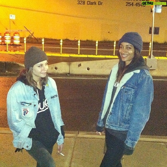Willa Holland Instagram - Two peas in a pod @seki_wi @mandamurrray