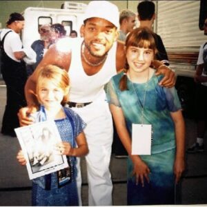 Willa Holland Instagram - Rare photo w my sister and Will Smith at Wango Tango w Justin Timberlake (and various Nsync members) in the bg as I hold a photo of Meredith Brooks proudly signed by Will