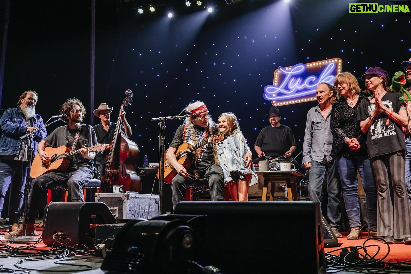 Willie Nelson Instagram - Another year of @luckreunion means another year of incredible artists, vendors, volunteers, friends and family all coming together for the best festival in Spicewood, TX. π·: Alana Swaringen / Justin Cook / Alex Parker