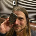 Willie Nelson Instagram – HIGH fives in the Biggest Bowl!

@williesreserveofficial