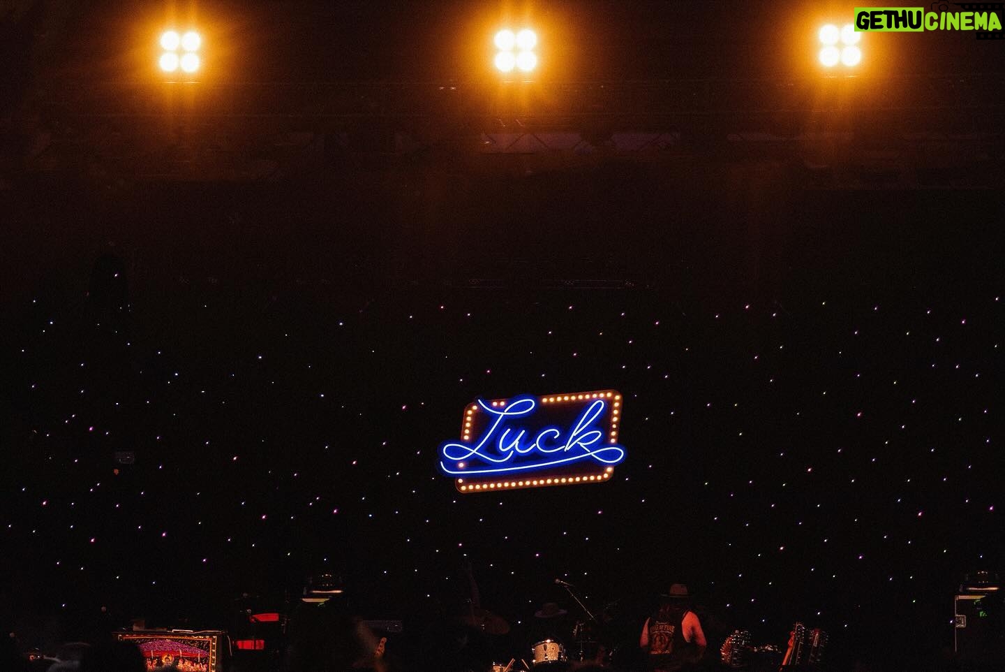 Willie Nelson Instagram - Another year of @luckreunion means another year of incredible artists, vendors, volunteers, friends and family all coming together for the best festival in Spicewood, TX. π·: Alana Swaringen / Justin Cook / Alex Parker