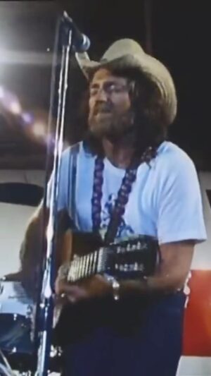 Willie Nelson Instagram - Willie & Trigger… Name a better duo 

🎥: Willie Nelson’s Picnic // 1974