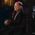 Willie Nelson Instagram – The legendary @willienelsonofficial returned to #Colbert to perform his timeless classic “I Never Cared for You” and had us in nostalgic bliss! 🤩🎼