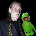 Willie Nelson Instagram – Happy Birthday to my old friend, @kermitthefrog. 

📷: KMazur // Alana Swaringen
