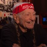 Willie Nelson Instagram – Who wore it better: @willienelsonofficial or @stephenathome?

#Colbert