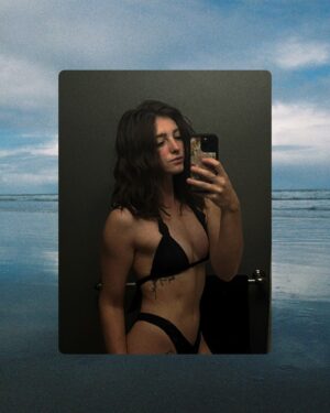Willow Shields Instagram - 