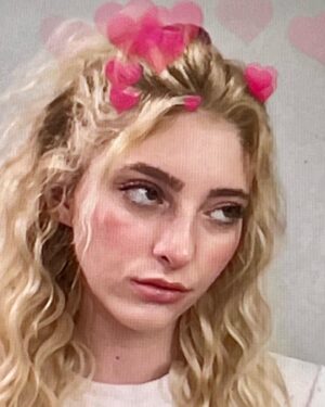 Willow Shields Instagram - Strawberries and things 🍓🗑️