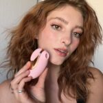 Willow Shields Instagram - I’m hooking you all up with vibes! EVERYONE who signs up to my giveaway will receive either a free toy or a gift card! All you have to do is: ✨ Click the link in my Instagram bio ✨ Sign up with your email ✨ See your first gift from @bellesaco 100% discreet shipping & billing ✨ Tag someone who deserves a vibe!
