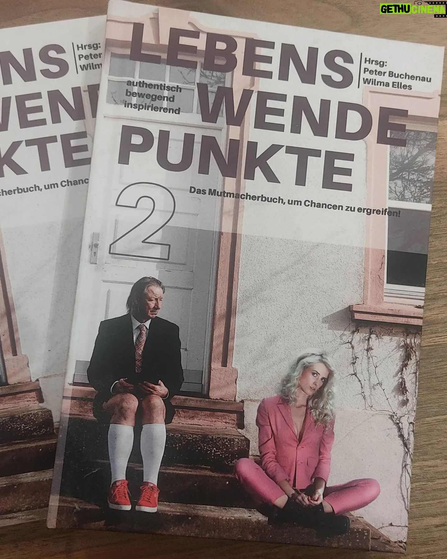 Wilma Elles Instagram - ▶️ Das BUCH 📚 "Lebenswendepunkte 2" ⌨️✒️📝zusammen mit PETER BUCHENAU bei Amazon herauszubringen bedeutete für mich, dass ein weiterer Traum wahr geworden ist! Hier könnt ihr dieses mutmachende Buch bestellen! 🍀 Mut zur Veränderung!!⭐@peter.buchenau Vielen Dank auch an das Magazin NETWORKKARRIERE, die mich in der September Ausgabe auf das Cover genommen haben!! ♥️@network_karriere https://www.amazon.com/Lebenswendepunkte-Bewegend-Bereichernd-Inspirierend-Mutmacherbuch/dp/B09Y6DKYCD #charlottedebrabandt #renate.esenwein9 #text_meister #mariematthaeus #sabinequaritsch #andre.m.richter #verenastrass #doris.tauber.9 #changemotion_de #alexrogerwolf #be.your.best.vision.now