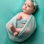 Wilma Elles Instagram - Tanışın:) Hanımağa 🤗 Mini aşiretim büyüyor Aşklarım Melodi & Milat & Manolya & MehmetŞah Bu arada benim Türk ismim'de M harfi ile başlıyor 😊 MMMMM - 5 M ❤️❤️❤️❤️❤️🧿 Bu muazzam Fotoğraf çekimi YENİDOGAN FOTOGRAF SANATÇISI SEHNAZ GÜMÜŞOĞLU ile yaptık... @sehnazgumusogluphotography Bu sefer Eşim MehmetŞah en başta yoktu ama Tiara kardeşleri ile birlikteydi... Şehnaz hanim gerçek bir sanatçı...muhteşem konseptler hazırladı....💕🪄✨🎊👶🧁🧿🤍🐣 Çok keyif aldım ve bu fotoğraf çekimi hiç bitmesini istemedim ... Daha o kadar çok konseptleri vardı ki, keşke hepsini Tiara Manolya da görebilseydik 🥰🥰🥰 Ama nasıl hızlı büyüyorlar...