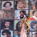 Wilma Elles Instagram - Hindistan'da Bollywood da üçüncü günümde iki gazetede manşetdeyim 😊🧿🙏🙏This Newspaper is published nationally in 3 languages in 14 states in 64 cities. @dainikbhaskar be it is just so exciting and magic to be in India at the Khajuraho İnternational Film festival as a VİP Guest!! Thank you so much to Raja Bundela and Nitin Nanda for making this happen 🙏🙏🙏🇮🇳 İ already love India so much and İ want to come back all the time now 🙏 NAMASTE🙏 @kiffkhajuraho @nitin.nanda @rajabundela İ met the wonderful filmmakers of DADA LAKHMİ @iyashpalsharma and the successful actor @iamakashrajput09 Thank you so much for the award made out of cow tong 🙏🏻 And it was also wonderful to visit the incredible art exhibition of @burcuarya27 Burcu Turan 👏👏in New Delhi