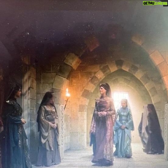 Wilma Elles Instagram - On Tabii.com - The Digital Platform of TRT - you can watch "The Golden Apple - The Grand Conquest" now in five languages! I'm playing the wife of II. Sultan Murat Jeni Hatun.✨🤍 So happy and blessed to be in the prestigious project about the childhood of Fatih Sultan Mehmet! 🙏✨ @tekdenfilmyapim @tabii @miracsozer #türkiye Tabii.com da - TRT Dijital Platformunda şimdi yeni dizimiz "Kizilelma - Bir Fetih Öyküsü" vizyona girdi!! Beni II. Sultan Murat in eşi Jeni Hatun olarak görebilirsiniz...Dizi Nin konusu Fatih Sultan Mehmet in çocukluk çağı! Bu kadar güzel, prestijli ve önemli bir proje de almak çok mutluluk ve onur verici! 🙏🙏🙏