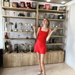 Wilma Elles Instagram - Ödül dolabim hazır!! 🍀🎇🧿🤍Birbirinden güzel ve değerli ödüllerim için ve o kadar güzel bir ödül dolabim için bin şükürler 🙏🍀 Iç mimarlık @exist.global @mustafaydogddu @avsahcelik