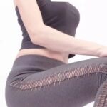 Wilma Elles Instagram - PEARLASEN Markaminin yeni pantalonlari çıkmış... 🌟 https://ty.gl/o9kvg5mtd1 Trendyol dan alabilirsiniz 🌺 Ilkbahar ve yaz farklı bir model ile girelim...niye hep aynı düz pantalon model giyelim ki... Giyerken nasıl ferrah bir his oluşuyor tarif edilemez... Oh... Hüseyin Küçük @huseyinkucukofficial ve @bihtertekstilofficial bu proje gerçekleştirmek için sonsuz teşekkür ederim 🙏✨🤍🌟🌺 Iyi ki varsınız 🙏🙏 Video ekibine ayrıca da çok çok teşekkür ederim...Sizinle çalışmak büyük keyifti....@nazzyilmazcan @enyfilmproduction @trypatasehir Hotel de çok sevdik 🌟🌟