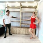 Wilma Elles Instagram - Ödül dolabim hazır!! 🍀🎇🧿🤍Birbirinden güzel ve değerli ödüllerim için ve o kadar güzel bir ödül dolabim için bin şükürler 🙏🍀 Iç mimarlık @exist.global @mustafaydogddu @avsahcelik