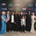 Wilma Elles Instagram - Tekden Film imzalı "Kızılelma - Bir Fetih Öyküsü" de oynamak büyük bir mutluluktu... Dün akşam TRT Dijital Platformunun Tabii.com’un lansmanı gerçekleşti... ve "Kızılelma - Bir Fetih Öyküsü" TABİİ.COM’ da 7. Mayıs’ta yayınlanacak... Nasıl bir heyecan... ✨🌟🤍🌞 Bu Dizi Fatih Sultan Mehmet’in çocukluk çağını anlatıyor... Onun önemi tartışılmaz....İyi Seyirler!! 7. Mayıs’ta herkesi Tabii.com’a bekliyoruz... Bütün muhteşem yapımlar 5 dilde yayınlanacak... Hakikaten bu uluslararası güçlü platform da olmak çok gurur verici... 🙏🙏 Çok teşekkür ederim 🙏🙏 @tekdenfilmyapim @kemal_tekden @tabii @trt1 @miracsozer @larissaturkozer Elbise by @alincetekstil @erbayekinci