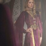 Wilma Elles Instagram – My new series “The Golden Apple – The Grand Conquest” now in 5 languages…also in English on Tabiienglish.com @tabiienglish @tekdenfilmyapim @kizilelmaresmi 

Here my makeover as Jeni Hatun the wife of Murat II. 

#series #osmanli #ottoman #tekdenfilm #wilmaelles #streaming #tabii #tabiienglish