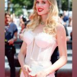 Wilma Elles Instagram - Cannes Film festival Red Carpet of "Fallen Leaves" wearing @gulaferatas ❤️ being styled by @nilufersatorius ❤️ #Hautecouture #cannes #filmfestival #dress #fallenleaves #wilmaelles #wilmaelles1