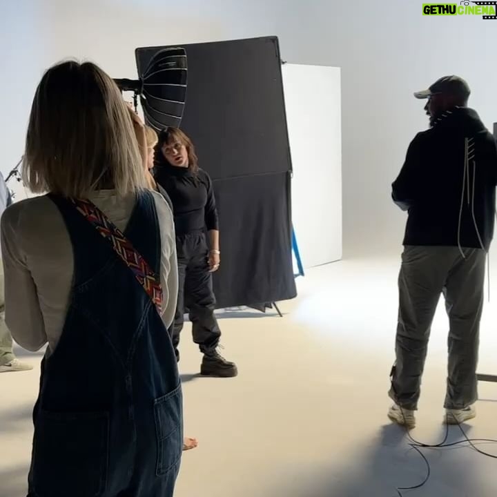 Witney Carson Instagram - BTS on how we made the magic happen from the @gatorade Water content shoot! The whole team was incredible 🙏🏼 Pulled out some moves from my contemporary days… and yes, I couldn’t move after this, but it was worth it! 😅 #Gatorade_Partner