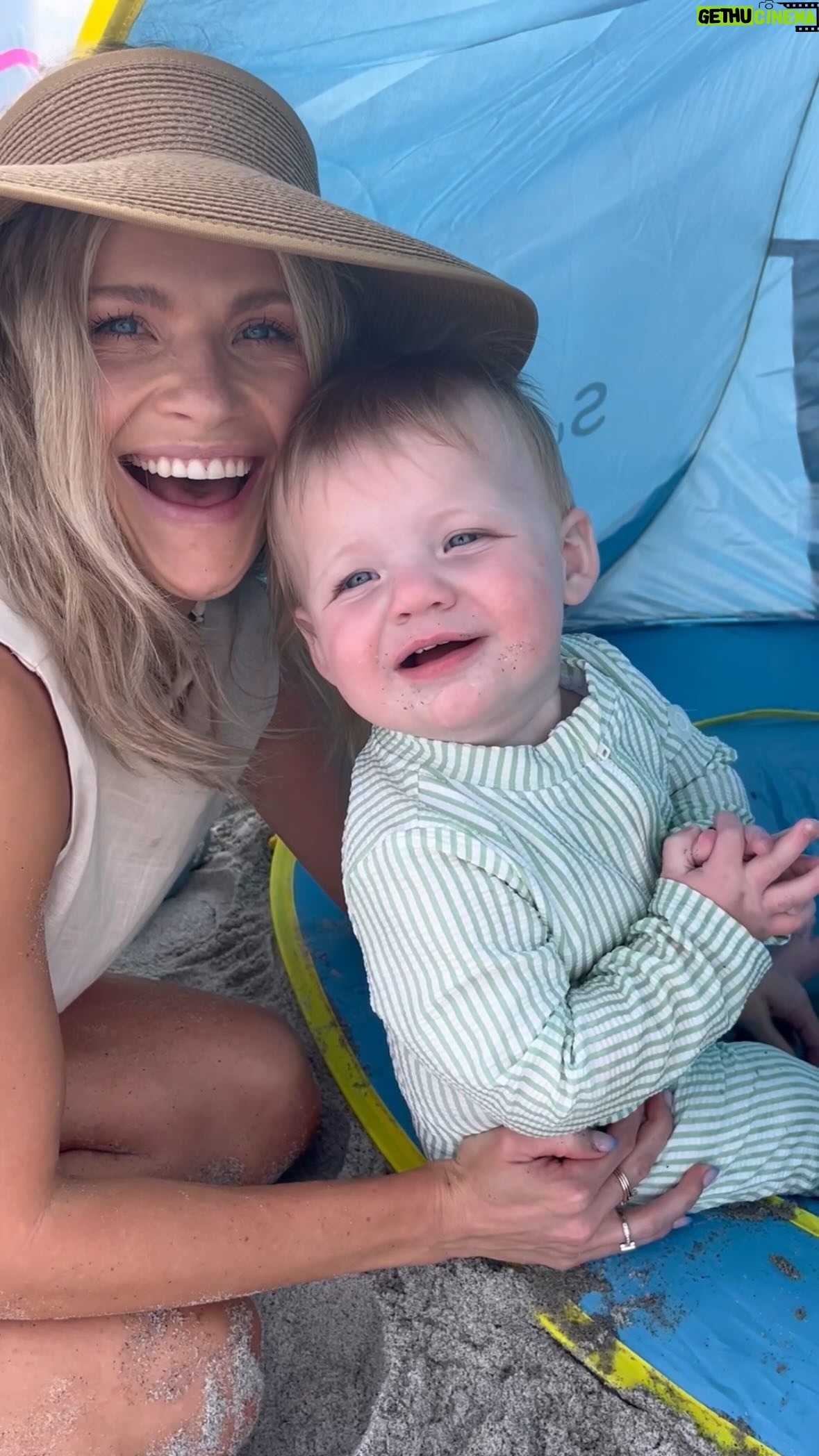 Witney Carson Instagram - One of our favorite places to be lately🌴🌊☀️ after eight months of living here we finally got the beach set up down, wahoo! All the links in stories! #beachday #family #beachlife #beachvibes #floridalife
