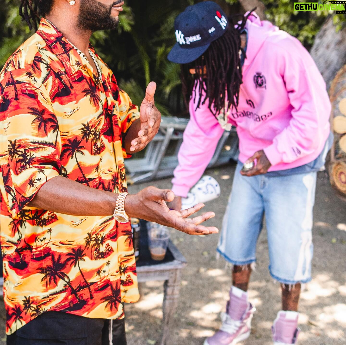 Wiz Khalifa Instagram - Spend as much time as you can wit the homies. Tell em you’re proud of em. Give em hugs and tell em you love them. Taylor Gang The World.