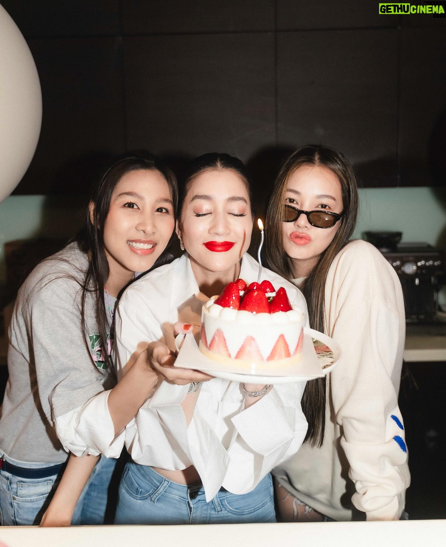 Woranuch Bhirombhakdi Instagram - LoVE yoU