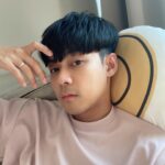 Worrawech Danuwong Instagram - ตอนแรกก็ลังเลว่าจะตัดทรงไหนดี พอช่างแนะว่าหน้าม้ามั้ยครับ ช่วยลดวัยลงได้กึ่งนึง(หรอ?) อืม.. งั้นก็จัดเลยดิคร้าบ หูเบาสุดๆ😄