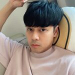Worrawech Danuwong Instagram - ตอนแรกก็ลังเลว่าจะตัดทรงไหนดี พอช่างแนะว่าหน้าม้ามั้ยครับ ช่วยลดวัยลงได้กึ่งนึง(หรอ?) อืม.. งั้นก็จัดเลยดิคร้าบ หูเบาสุดๆ😄