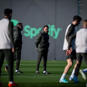 Xavi Hernández Instagram - Feliç de continuar treballant en aquest projecte. Gràcies a l’afició i el Club per fer-nos confiança. Seguim amb més il.lusió que mai! 💪🏻💙❤️ Visca el Barça!
#Projecte #Estabilitat #Confiança #Il-lusió
___

Feliz de seguir trabajando en este proyecto. Gracias a la afición y al Club por darnos su confianza. ¡Seguimos con más ilusión que nunca! 💪🏻💙❤️ Visca el Barça!
#Proyecto #Estabilidad #Confianza #Ilusión
___

Happy to continue working on this project. Thanks to the fans and the Club for giving us their trust. We continue with more enthusiasm than ever! 💪🏻💙❤️ Visca el Barça!
#Project #Stability #Trust #Enthusiasm