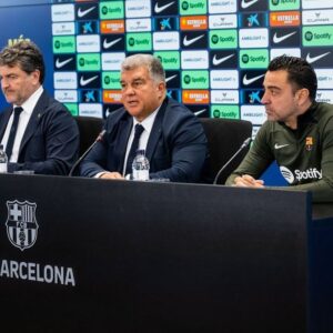 Xavi Hernández Instagram - Feliç de continuar treballant en aquest projecte. Gràcies a l’afició i el Club per fer-nos confiança. Seguim amb més il.lusió que mai! 💪🏻💙❤️ Visca el Barça!
#Projecte #Estabilitat #Confiança #Il-lusió
___

Feliz de seguir trabajando en este proyecto. Gracias a la afición y al Club por darnos su confianza. ¡Seguimos con más ilusión que nunca! 💪🏻💙❤️ Visca el Barça!
#Proyecto #Estabilidad #Confianza #Ilusión
___

Happy to continue working on this project. Thanks to the fans and the Club for giving us their trust. We continue with more enthusiasm than ever! 💪🏻💙❤️ Visca el Barça!
#Project #Stability #Trust #Enthusiasm