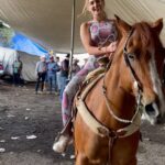 Ximena Córdoba Instagram - Arre caballito 🐴 🎵