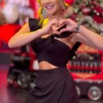 Ximena Córdoba Instagram - Les regalo un ❤️ gracias por tanto cariño y apoyo Nos vemos mañana a las 12 en @cuentameloyaof