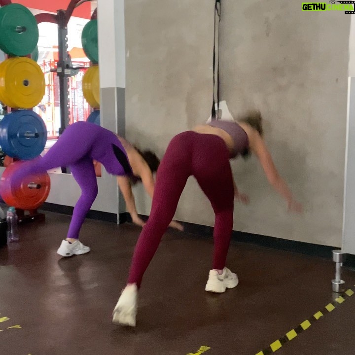Ximena Córdoba Instagram - el ejercicio puede hacer que seas más saludable y feliz. Hacer ejercicio te ayuda a controlar el peso. ... El ejercicio combate las afecciones y las enfermedades. ... El ejercicio mejora el estado de ánimo. ... El ejercicio aumenta la energía. ... Hacer ejercicio promueve un mejor sueño.