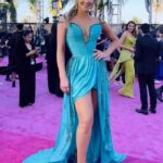 Ximena Córdoba Instagram - No te pierdas hoy lo mejor de @premiolonuestro 🤍 9 pm por @canalestrellas Me encanto mi vestido @jorgecastellanosofficial Les gusta ? 💋💋
