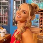 Ximena Córdoba Instagram - ♥️♥️♥️ hair @tanyslg