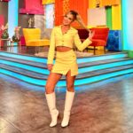 Ximena Córdoba Instagram - Feliz lunes… 📺⭐️ ¿Cuántos corazones 💛 para @ximenacordoba ? 🫶🏻💛💛💛 @canalestrellas @cuentameloyaof