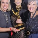 Ximena Herrera Instagram - A veces las recompensas llegan casi dos años después … No alcanzan las palabras para agradecer a los @iemmys por reconocer el trabajo que estamos haciendo los latinos en esta industria. Jamás imaginé tener un #Emmy en mis manos por un trabajo que se hizo completamente en EQUIPO. @buscandoafrida … dejé parte de mi alma y casi todas mis lágrimas interpretando a #Marcela …. Solo puedo decirles que no dejen de soñar… 🙌🥹🏆 Gracias a mis directores @sevive @felipeaguilardulce @maocorredor , mis productoras @karenbarroeta @xcantuarias22 @monivizzi , @mariabadillot @jerryml1 @telemundo a TODOS mis compañeros actores, técnicos, vestuario, maquillaje y producción. Este premio nos marca la vida 🙌🏆. Gracias al MEJOR #stylist @george_figueroa y los mejores diseñadores @victoryjesse por haberme dejado impecable para éste día tan especial … los AMO 🥹.