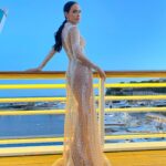 Ximena Herrera Instagram - La mujer más sexy es la que va vestida de amor propio y sabe lo que vale como mujer. 🎀 #Tbt ( La foto #10 es la mejor) #VibraBonito #VibraAlto #MerecesLoMejor #Ámate #Respétate 🪄🔮🪬🧿🌹💕
