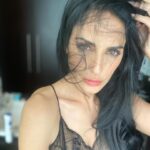 Ximena Herrera Instagram - La mujer más sexy es la que va vestida de amor propio y sabe lo que vale como mujer. 🎀 #Tbt ( La foto #10 es la mejor) #VibraBonito #VibraAlto #MerecesLoMejor #Ámate #Respétate 🪄🔮🪬🧿🌹💕
