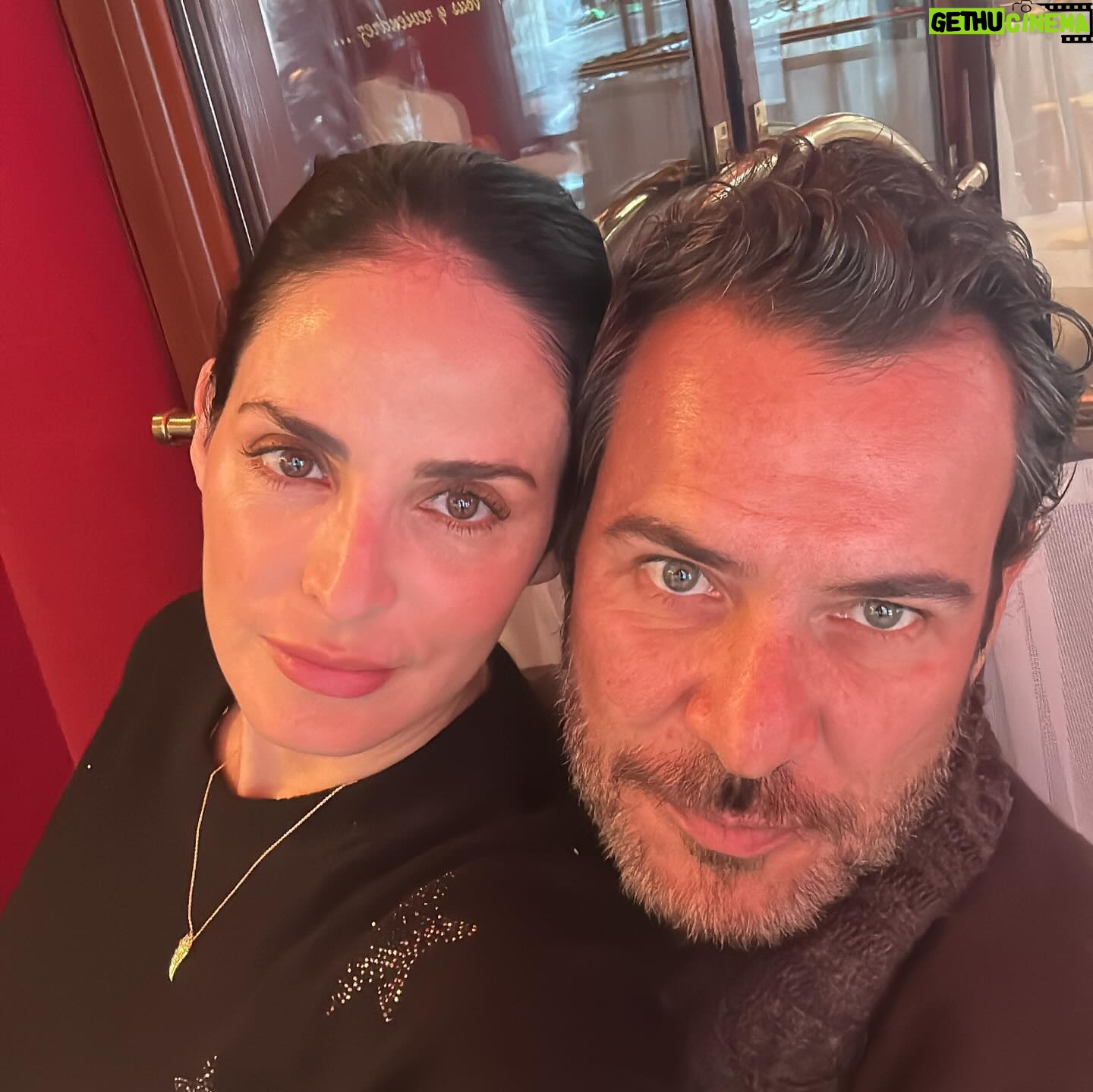 Ximena Herrera Instagram - La vida es un instante y esos instantes son más felices a tu lado. #PartnersInCrime #VibraBonito #Estáchicles 🥰🙏