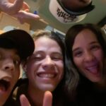Ximena Sariñana Instagram - Una hermosa canción que empezamos hace más de un año por fin está afuera!! 🥲 Cuando @nsqkk y yo conocimos a @ximenamusic no nos imaginamos que un año después estaríamos haciendo algo tan bonito!! Fue un gusto conocernos cuando estrenamos Braille y un gusto mucho más grande poder juntarnos para hacer una canción así de bella 🫶🏼 Gracias a todos los que participaron, fue un proceso increíble desde conocernos hasta grabar un video con los perros más bonitos 🤍🐕🐕 Hoy esta canción ya es suya, que la disfruten! Si Esto Es.