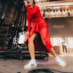 Ximena Sariñana Instagram - ¡Qué show tan increíble fue @lollapaloozacl! Gracias por hacer este show tan especial, Chile 💙 📷 @lollapaloozacl