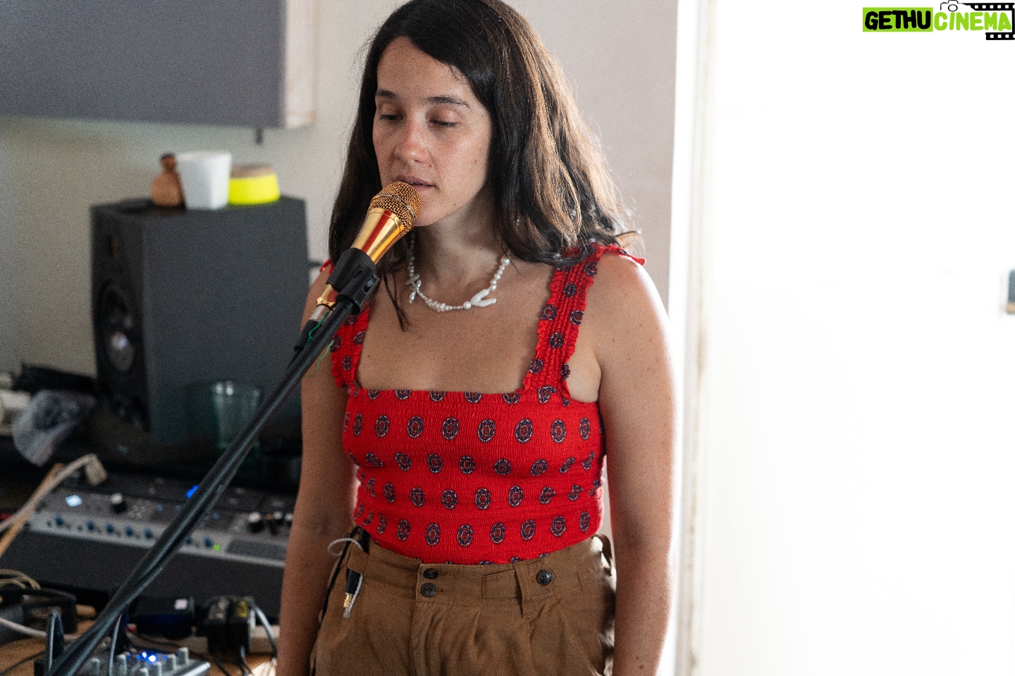 Ximena Sariñana Instagram - Ensayos listos para este fin de semana el 15 de marzo en @lollapaloozacl y el 17 de marzo en @lollapaloozaar 🫶🏼 ¿a quién veremos por ahí?
