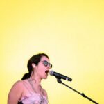 Ximena Sariñana Instagram - Gracias a todos por el show de hoy en @besamemuchofest . Estuvo bien bonito 💙 📸 @Faby.ledezma & @ismaelquintanillaiii